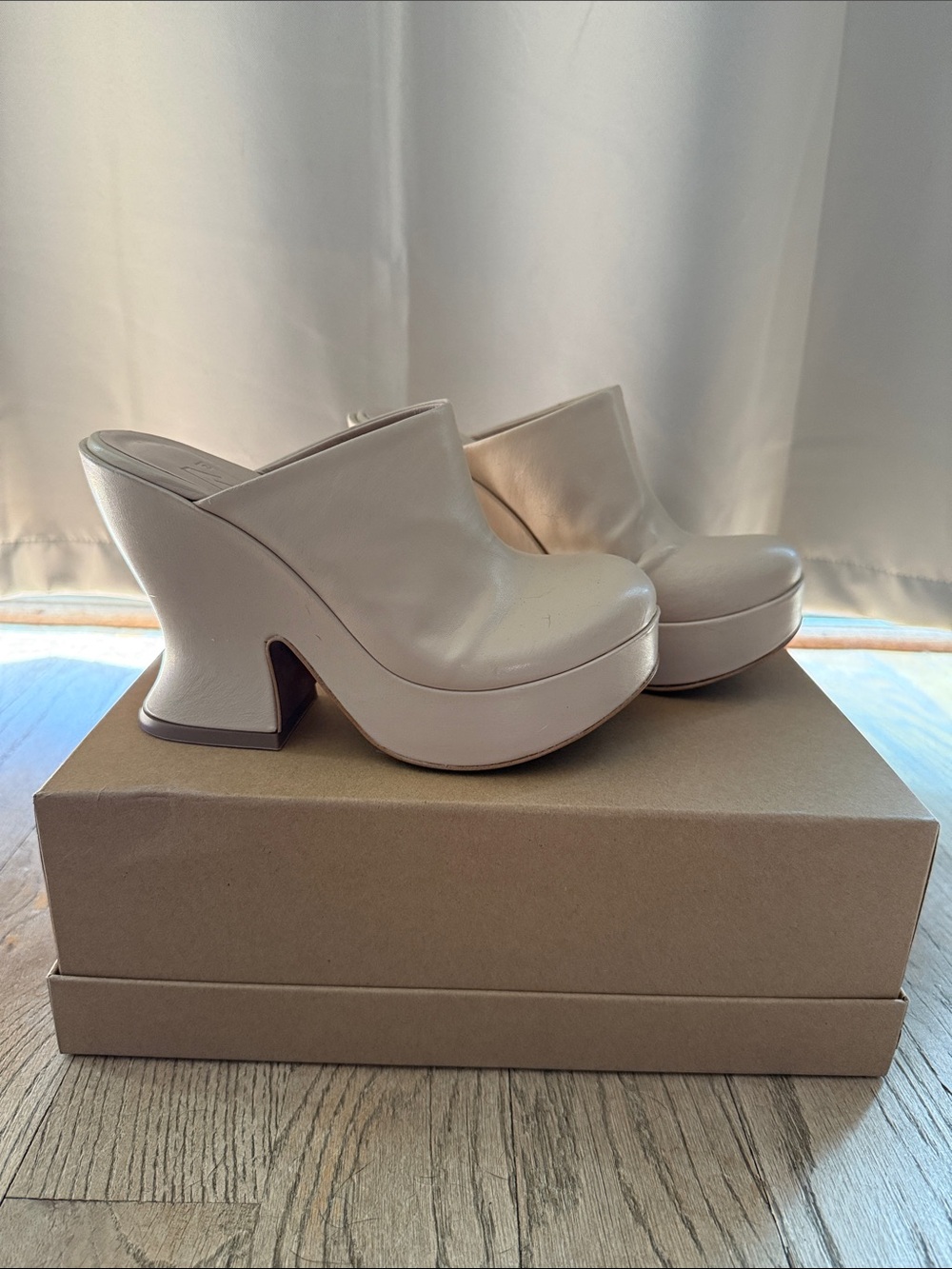 PAO Zero Cream Sculpted Platform Mule Clogs